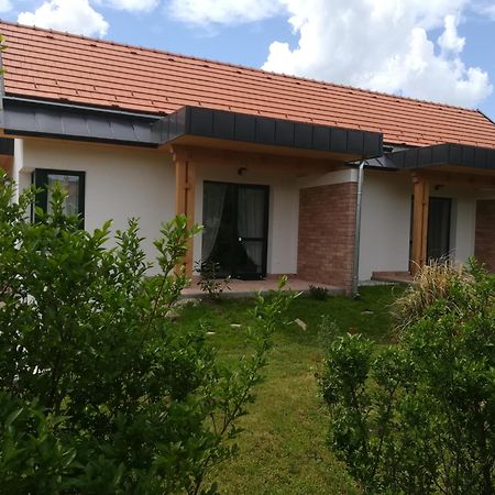 Ferienwohnung Edina Vendeghaz-Gyenesdiás Exterior foto